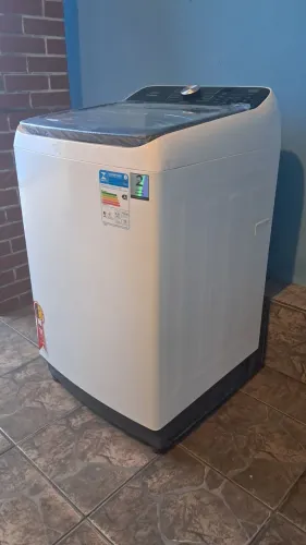 Máquina de Lavar Seminova - excelente estado.