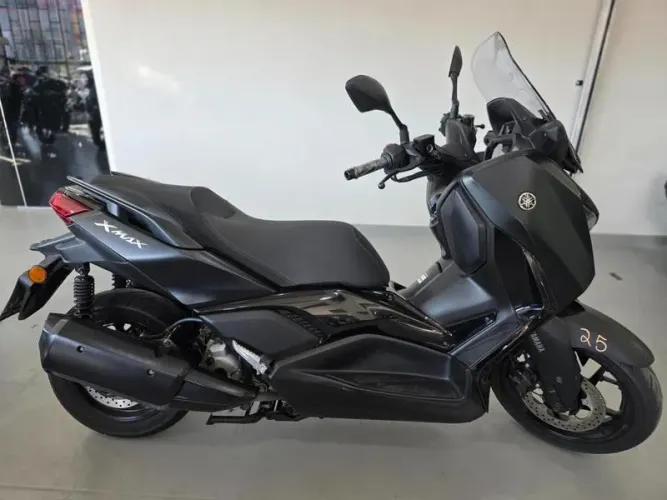 YAMAHA XMAX 2025