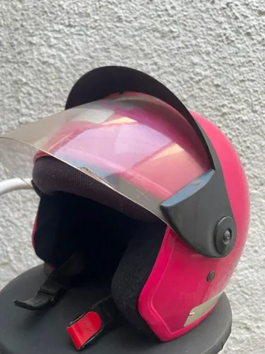 Capacete Liberty Pro Rosa Tam. 56 com Viseira - Bom Estado