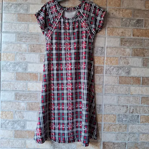 Vestido tamanho  7 anos ótimo estado 