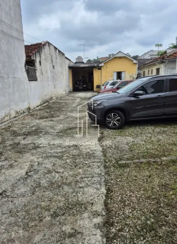 Casa à venda na Vila Carioca, São Paulo-SP: 3 quartos, 1 sala, 2 banheiros, 13 vagas de ga