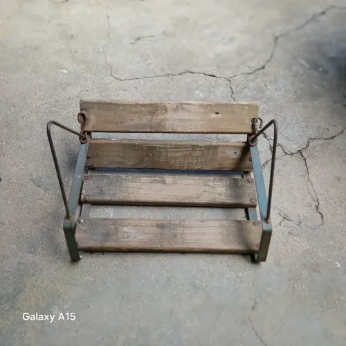 Vendo esse balanço em ferro e madeira