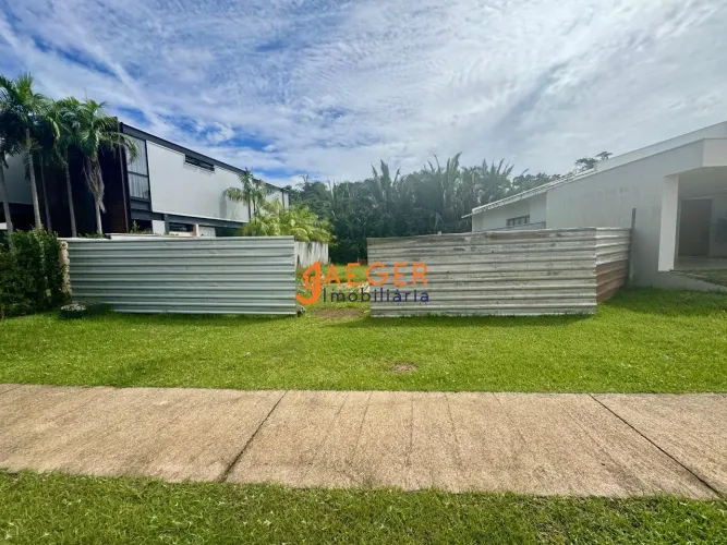 Oportunidade única no Condomínio Ecoville Terreno exclusivo com fundo para área verde e p