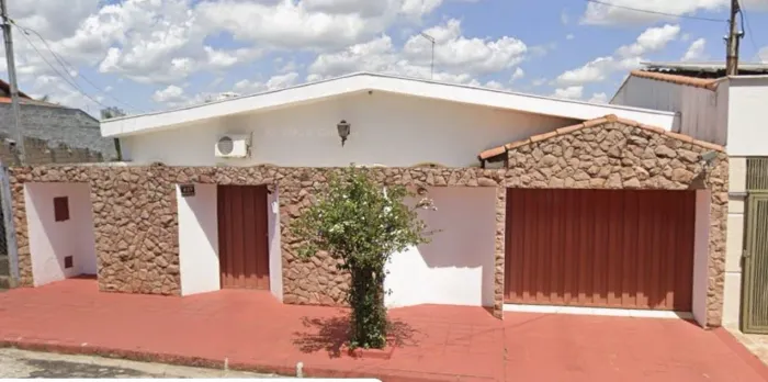 CASA COM 3 QUARTOS, PISCINA E AMPLA ÁREA DE LAZER NO DANIEL FONSECA