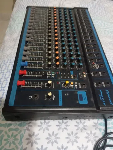 Vendo Mesa de Som, Oneal 16 Canais