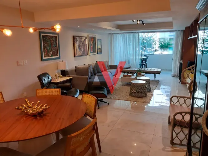 AV - Venda/ Belíssimo 4Qts pertinho da praia de Boa Viagem/ Bem localizado!