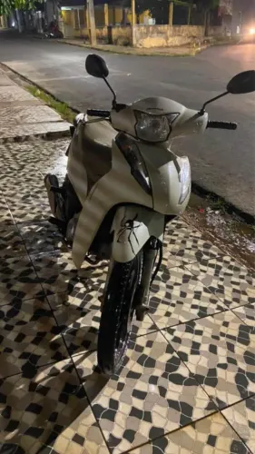 Biz 125 branca
