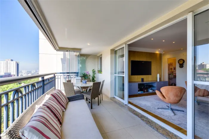 Apartamento a Venda com 3 quartos no Alto da Boa Vista, São Paulo - SP