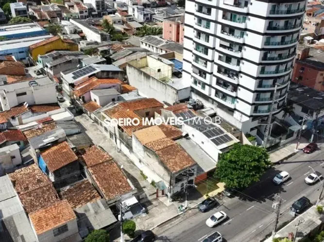 Casa na Avenida Conselheiro Furtado, no bairro da Cremação - Belém Pará..