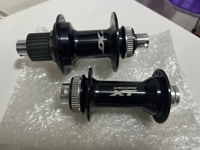 Cubos Deore XT Booster 32 furos