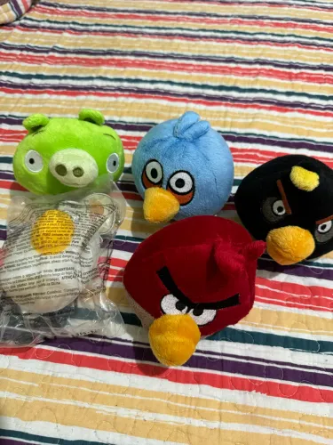 Kit com 5 pelúcias colecionáveis antigas do Angry Birds