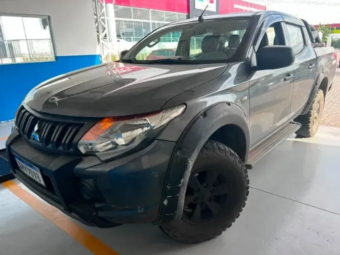 Mitsubishi L200 Tri. Outd. GLX 2.4 CD 4X4 Die. MEC 2021
