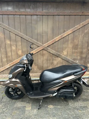 Moto Yamaha fluo 125 abs 2025 1.200km único dono 