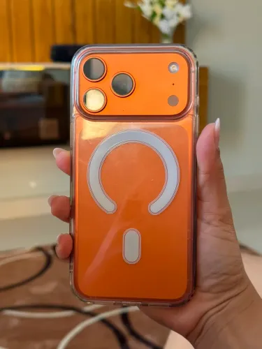 iPhone Novo 2 semanas de uso zero sem marcas de uso troco com volta pra mim