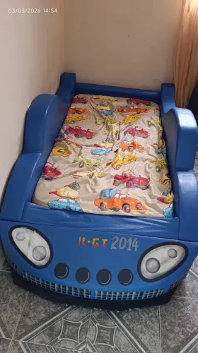 Cama de carrinho moderna 