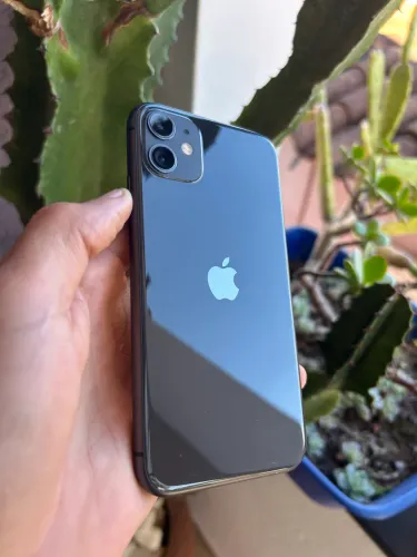 iPhone 11 64GB impecável