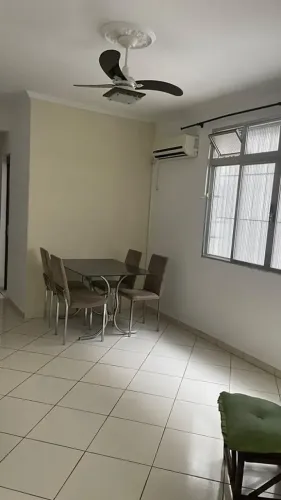 2 dormitórios - 1 closet - cozinha com armários - Macuco