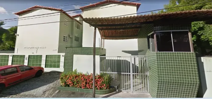 Vende-se um apartamento no Condomínio Porto das Dunas em Nova Descoberta!