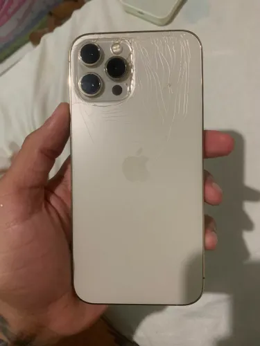 iPhone 12 Pro Max (traseira original trincada)