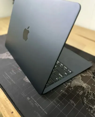 MacBook Air M4 16GB/ 256SSD / 15? - NOVO