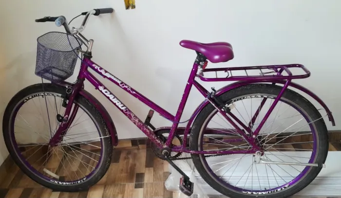 Bicicleta aro 26, modelo:Cairu, cor:lilás 