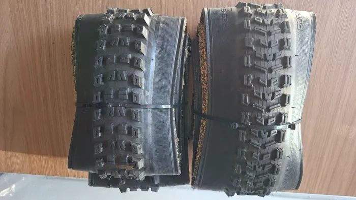 Par de pneus Specialized 29x2.3