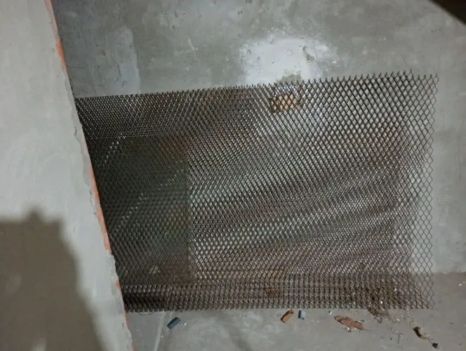 Tela espansiva grosa.