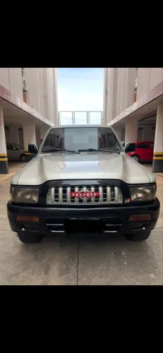 Toyota Hilux CD SRV 4X4 3.0 8V 116cv TB Diesel 2004