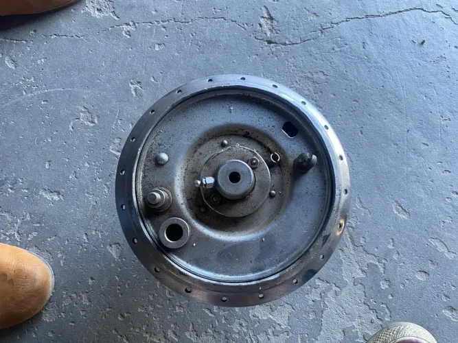 Cubo dianteiro Harley Davidson Flathead WL 750