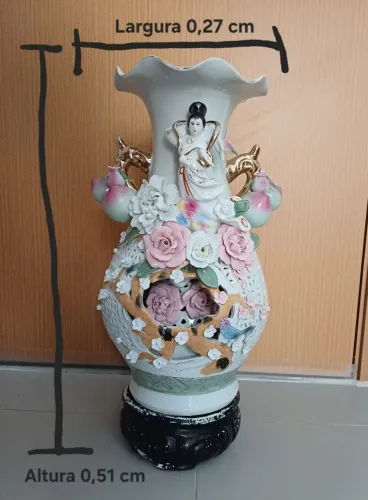 Vaso oriental em porcelana