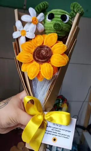 Buquê eterno Shrek I Hastes de Chenille