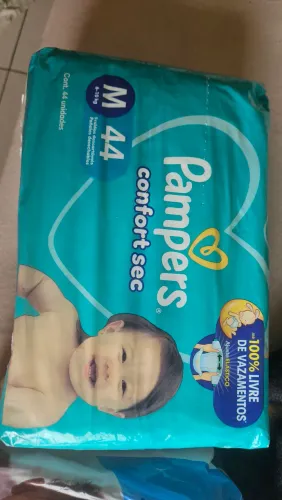 Fralda Pampers M
