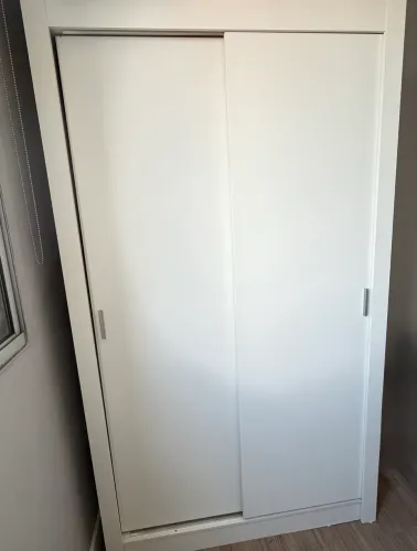 Vendo guarda roupa solteiro em perfeito estado