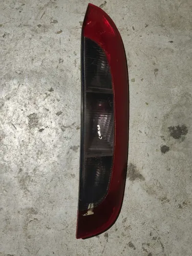Lanterna direita Corsa Hatch Corsao fumê 