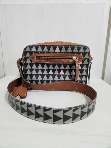 Bolsa Schutz Camera Bag Couro Pequena Triangle 2 ziperes, original
