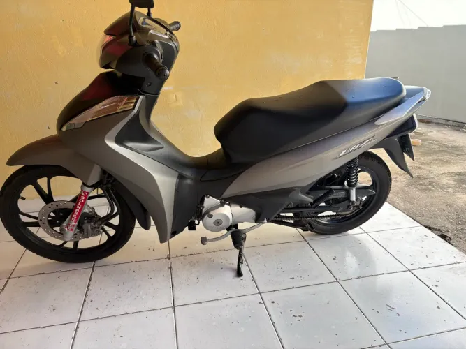VENDE - SE HONDA BIZ 125