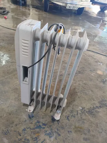 Vendo aquecedor a óleo usado