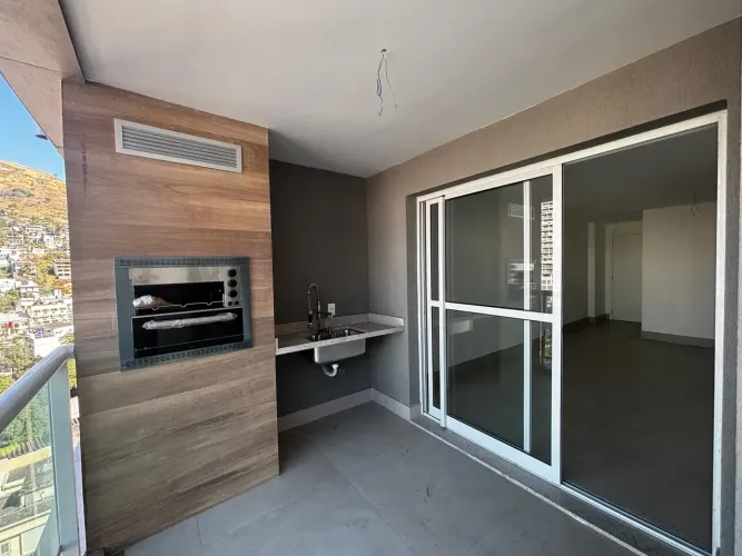 Imóvel para aluguel tem 95 metros quadrados com 3 quartos em Alvarez - Nova Iguaçu - RJ