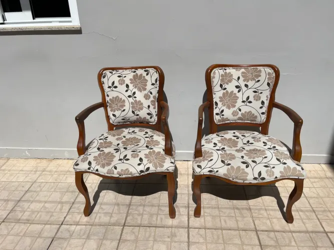 Conjunto cadeiras estilo colonial