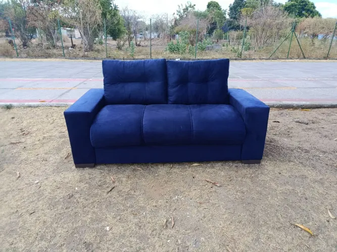 Vende se este sofá