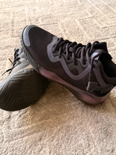 Tênis under armour bankshot