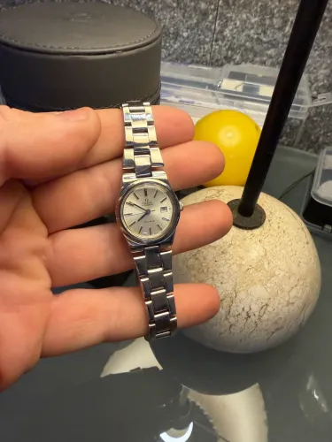 Omega Geneve 566.0067 para reparo.
