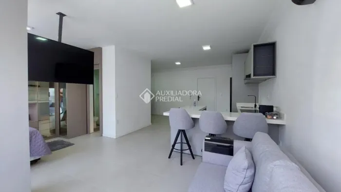 Apartamento de 2 dormitórios 50m2 privativos 1 vaga de garagem no bairro Cachoeira do Bom