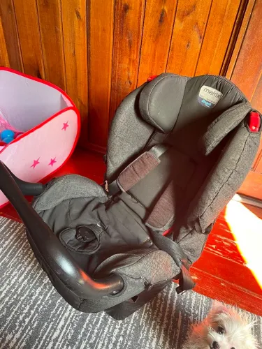 Cadeirinha e bebe conforto burigotto