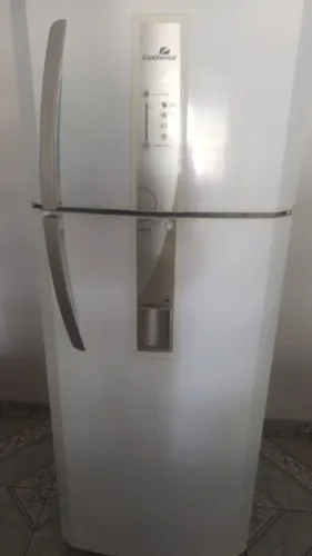 Geladeira continental bivolt