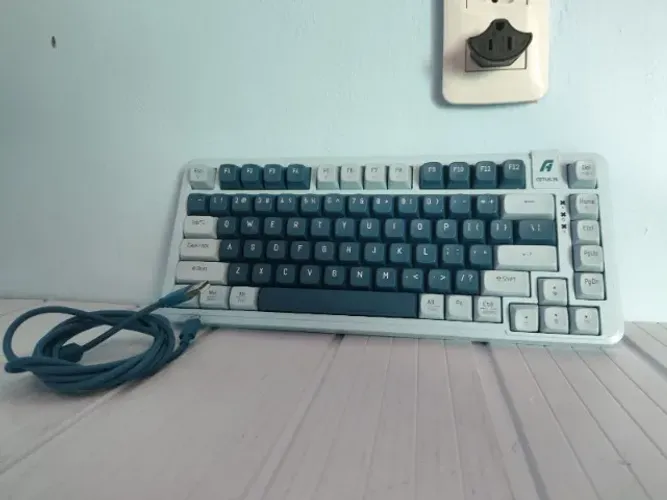 Teclado Mecânico Aplus Cetus 75 AK200 RGB Hot Swap USB