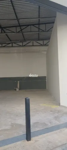 Galpão disponível para locação no bairro Jardim Europa em Uberlândia-MG