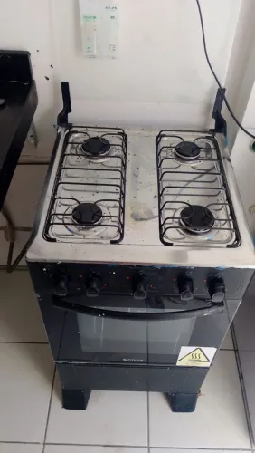 Fogão elétrico pouco uso