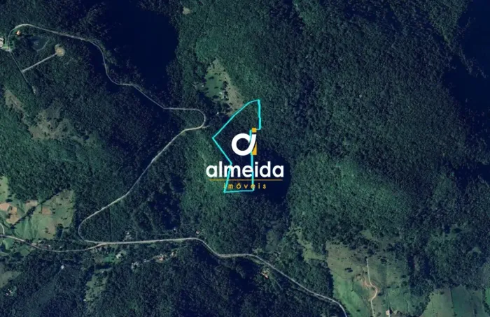 Realize seu sonho com essa linda área de lazer com morros e área verde em Silve