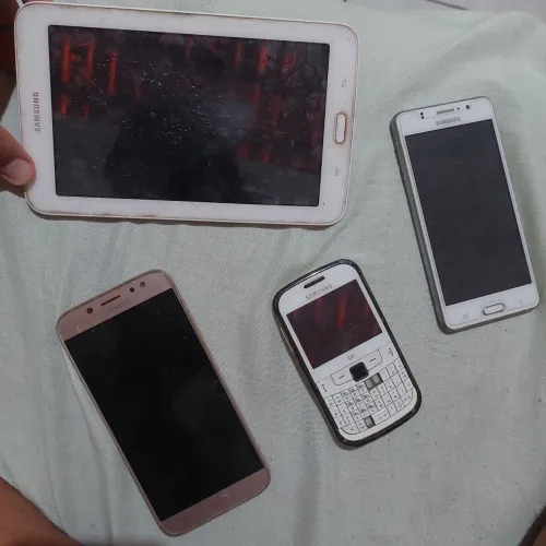 Celular-retirada de peças 